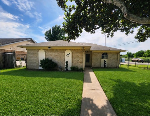 4702 GERALDINE ST, SEABROOK, TX 77586 - Image a90ddbae30e40b1eaa6df88cfa4f2f71/2795322301