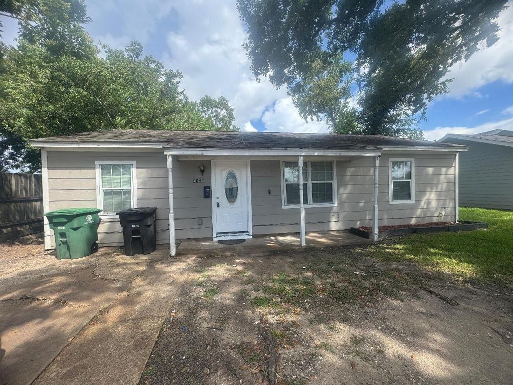 Photo of 3109 Airport Boulevard, Houston, TX 77051 (MLS # 12062084)