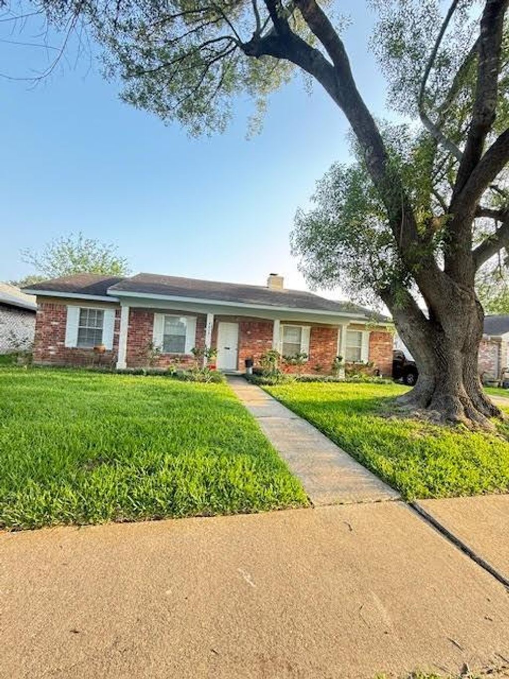 Photo of 9419 Mcafee Drive, Houston, TX 77031 (MLS # 10585277)
