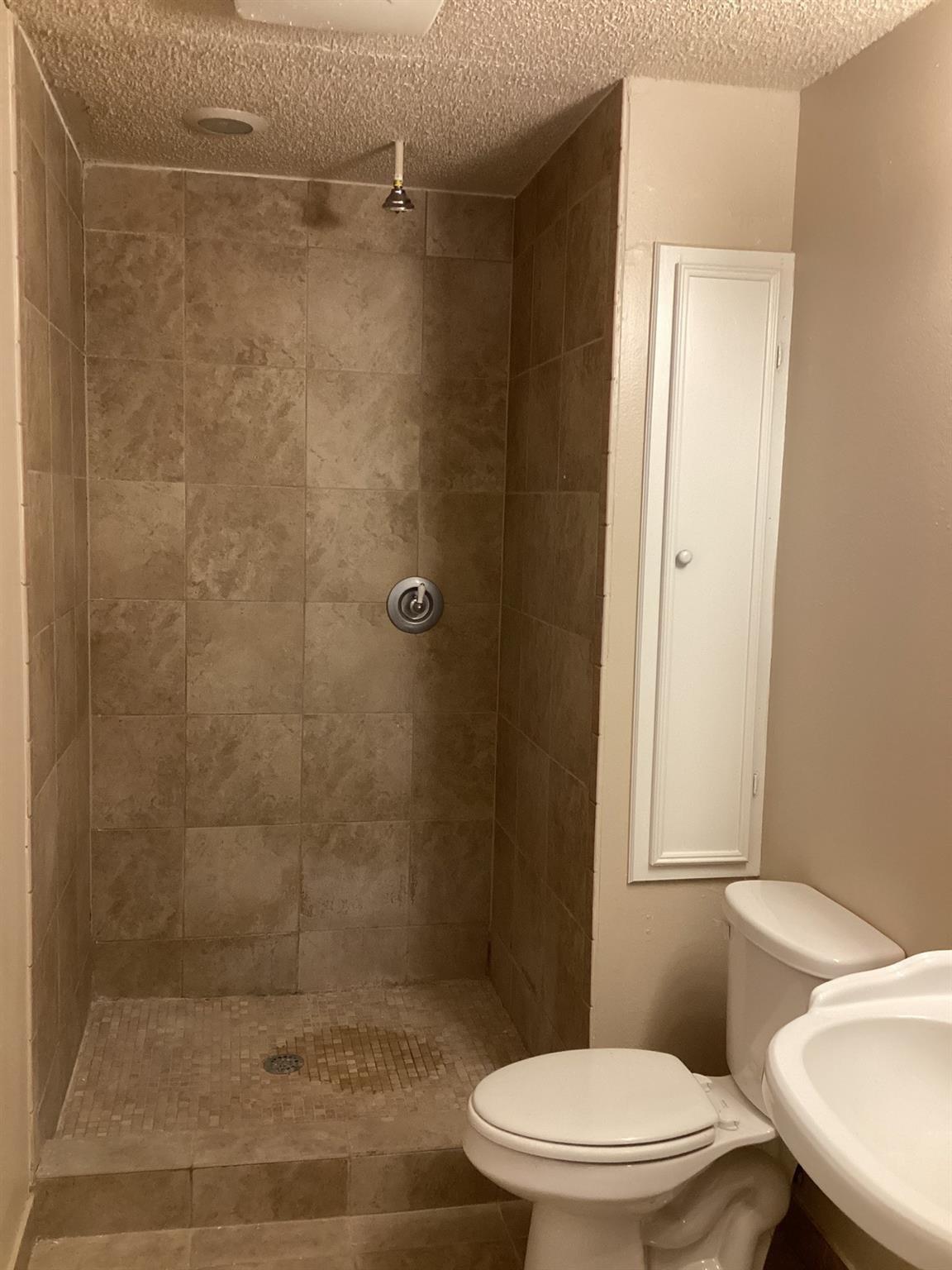 2511 Peaceful Valley Drive