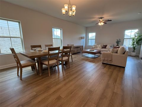 Photo of 4405 W Bayou Maison Circle, Dickinson, TX 77539 (MLS # 12444163)