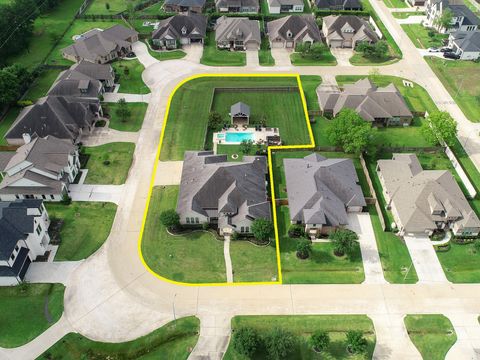 Photo of 32807 Winslow Drive, Fulshear, TX 77441 (MLS # 33157400) Photo of 32807 Winslow Drive, Fulshear, TX 77441 (MLS # 33157400)