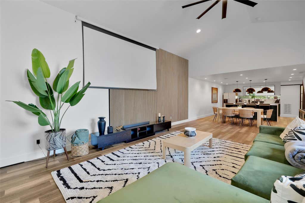 Photo of 2807 Jackson Street, Houston, TX 77004 (MLS # 71147323)
