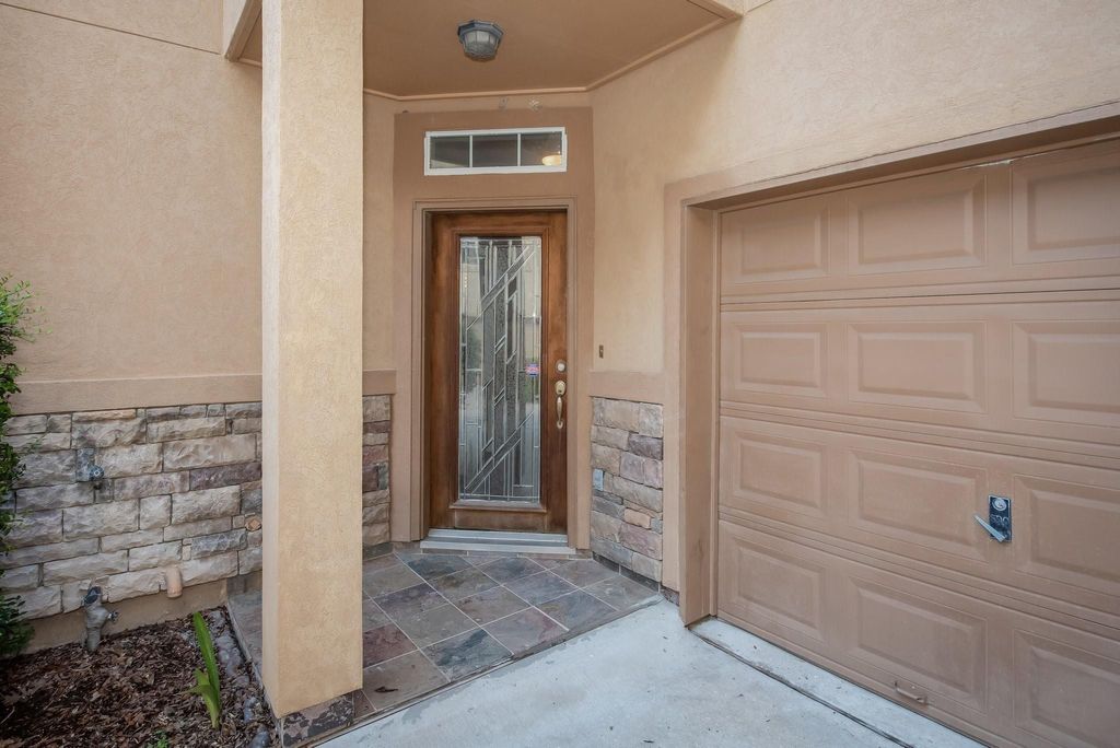 Photo of 1113 Peveto Street #B, Houston, TX 77019 (MLS # 7274677)