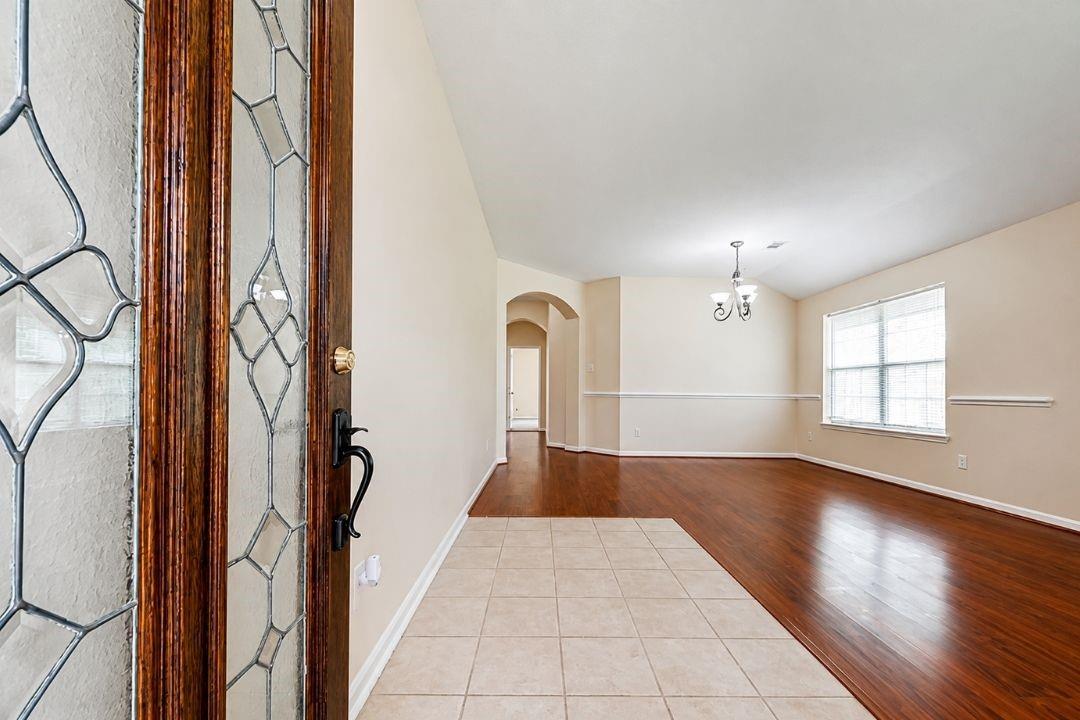 5402 Rosehaven Court