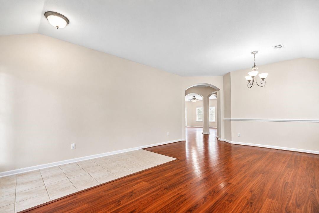 5402 Rosehaven Court