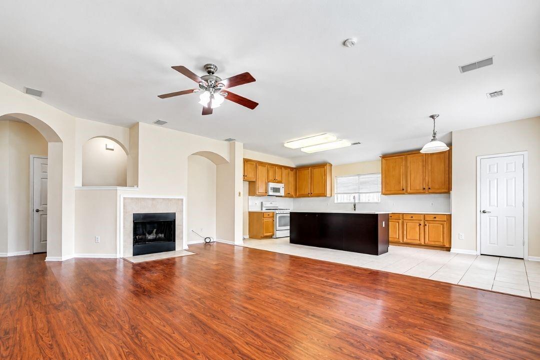5402 Rosehaven Court