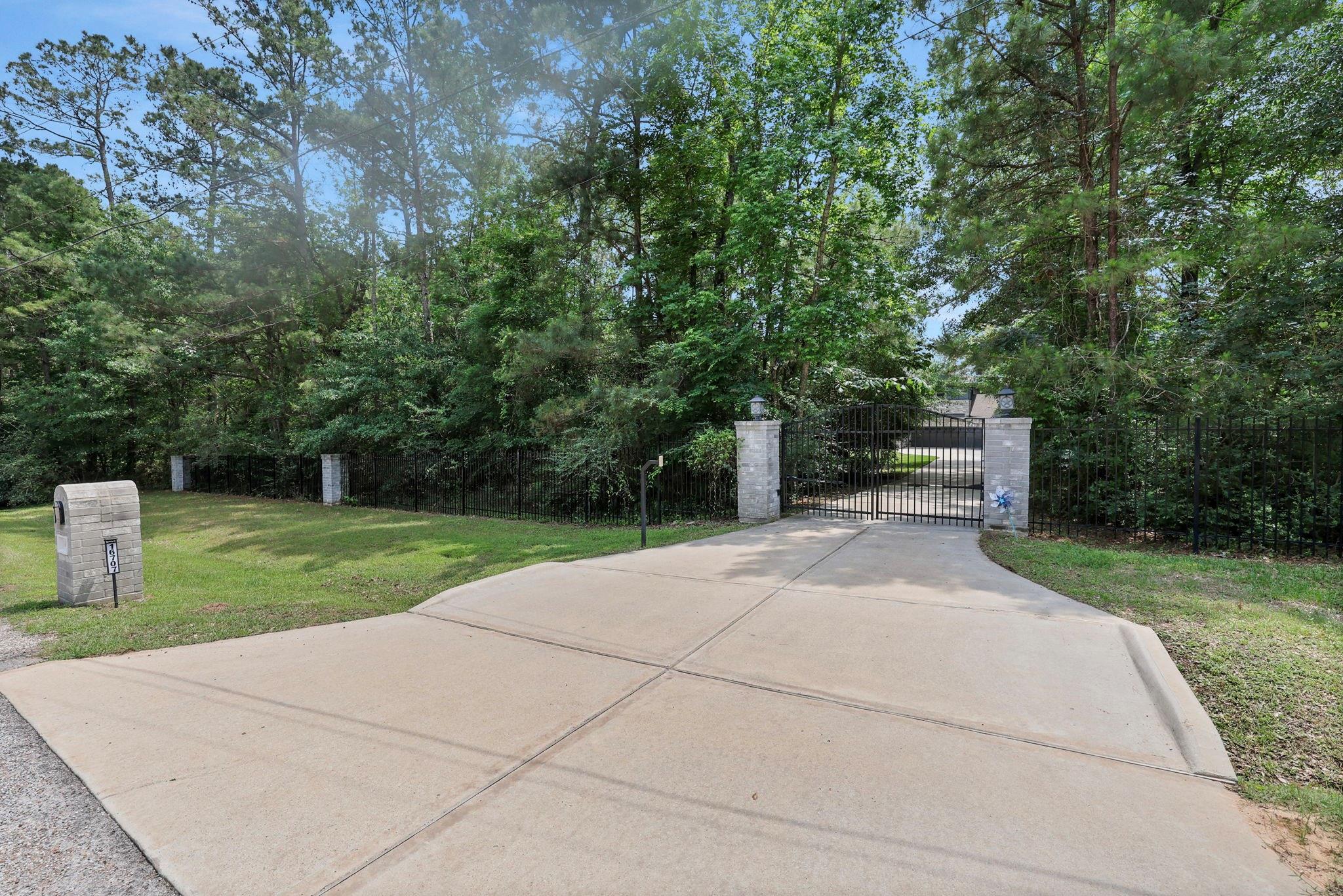 16707 Stonecrest Drive