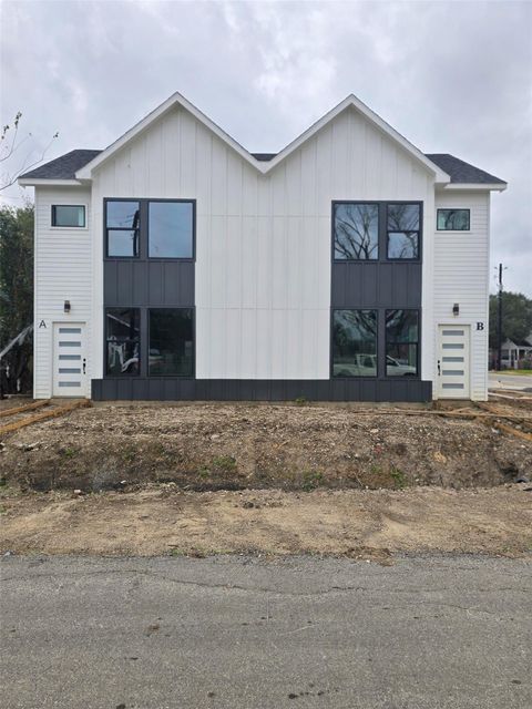 4501 Newberry Street A-D Houston TX 77051