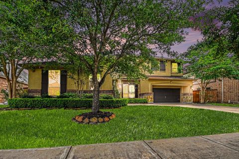 Photo of 3310 Ralston Edge Lane, Houston, TX 77059 (MLS # 15881434)