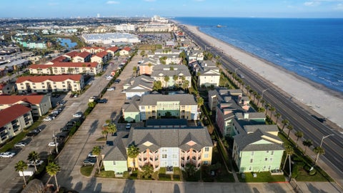 Condo For Sale - 7000 Seawall Boulevard #126<br/> Galveston, TX 77551
