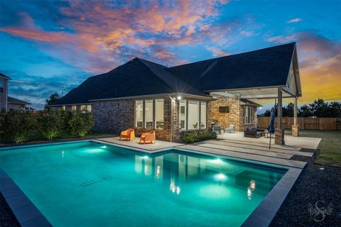 Photo of 29006 Windy Court, Fulshear, TX 77441 (MLS # 75428685)