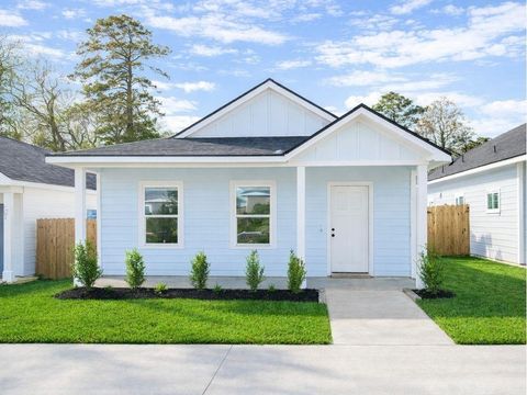 822 Omeara Montgomery TX 77316