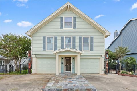 Photo of 146 Tamana Drive, Galveston, TX 77554 (MLS # 46985172)
