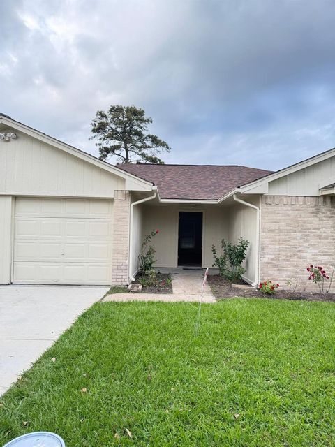 Photo of 13427 Rampchester Lane, Houston, TX 77015 (MLS # 64716811)