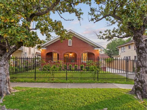 Photo of 3206 Morrison Street, Houston, TX 77009 (MLS # 30256545)
