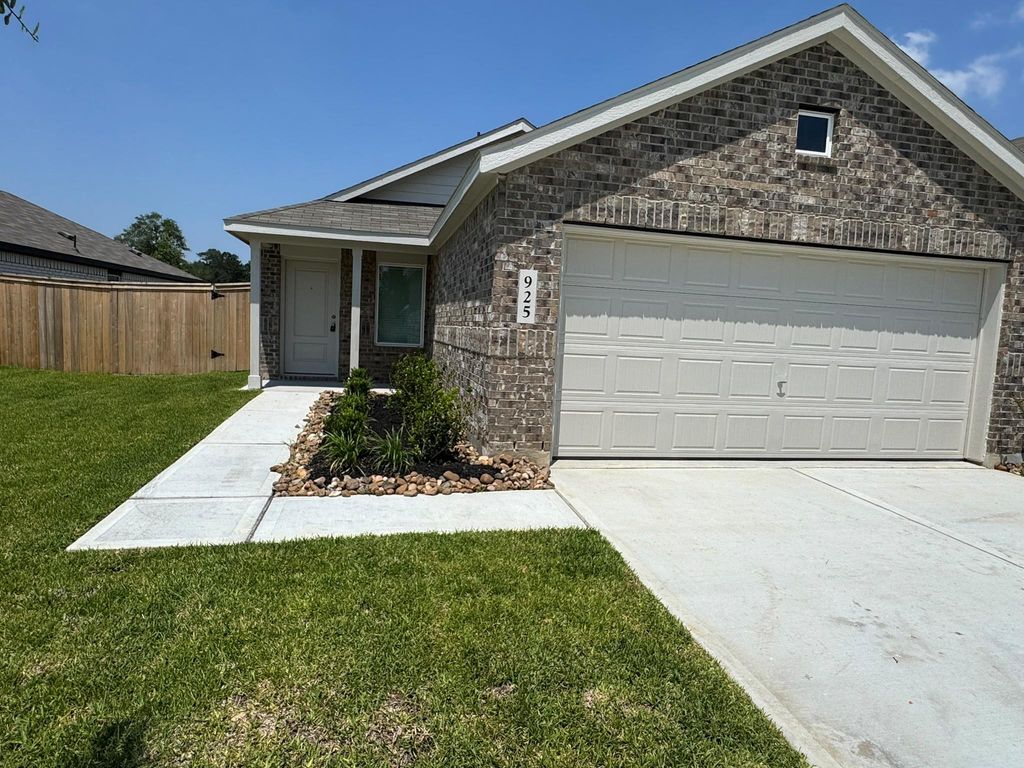 Photo of 925 Capracotta Drive, Huffman, TX 77336 (MLS # 48773511)