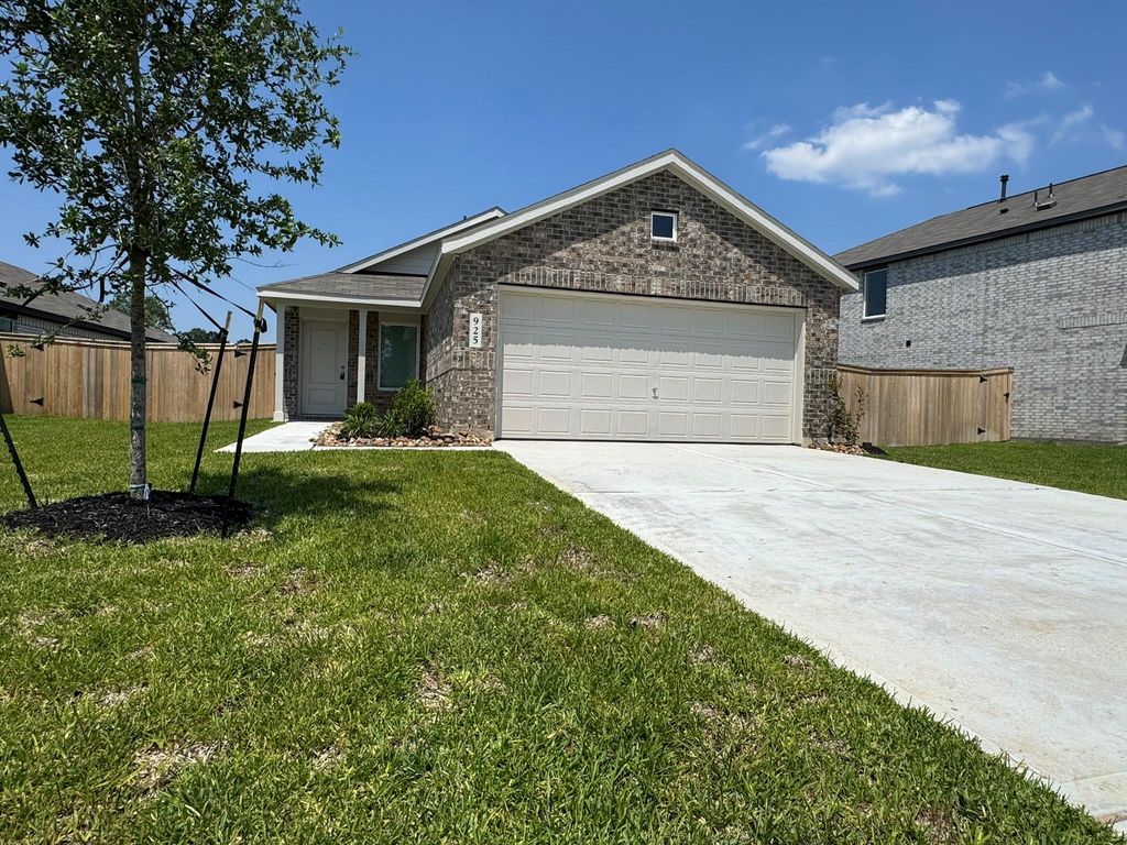 Photo of 925 Capracotta Drive, Huffman, TX 77336 (MLS # 48773511)