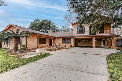 Photo of 6831 Reed Road, Houston, TX 77087 (MLS # 73871442)