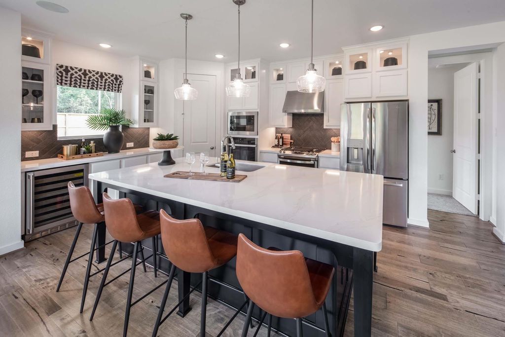 Photo of 450 Lake Day Drive, Conroe, TX 77304 (MLS # 97815178)