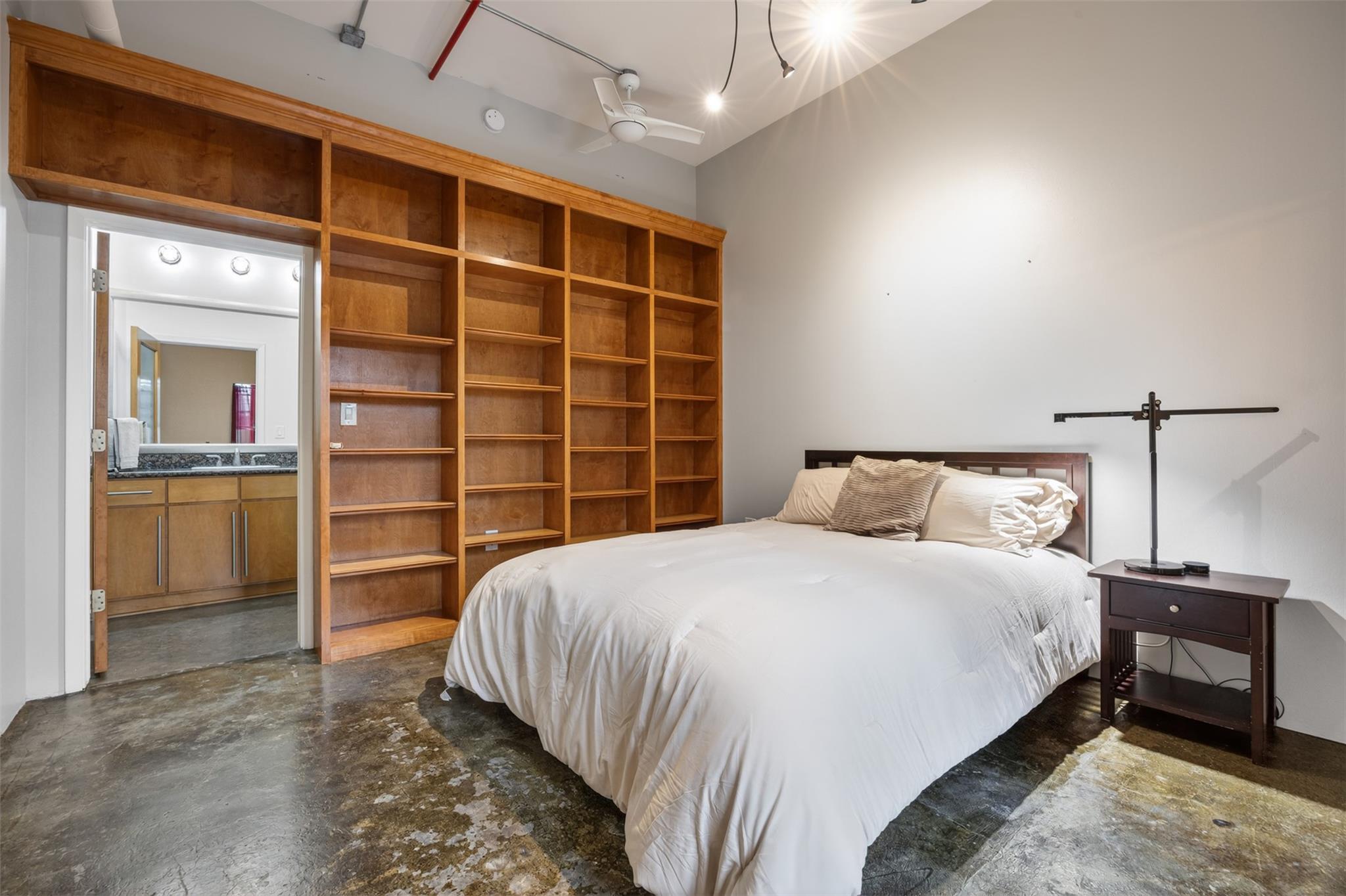 705 Main Street 513