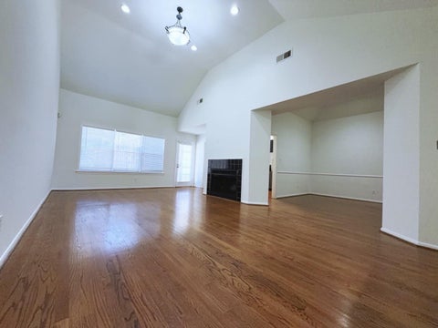 Photo of 627 Hawthorne Street #11, Houston, TX 77006 (MLS # 25555872)