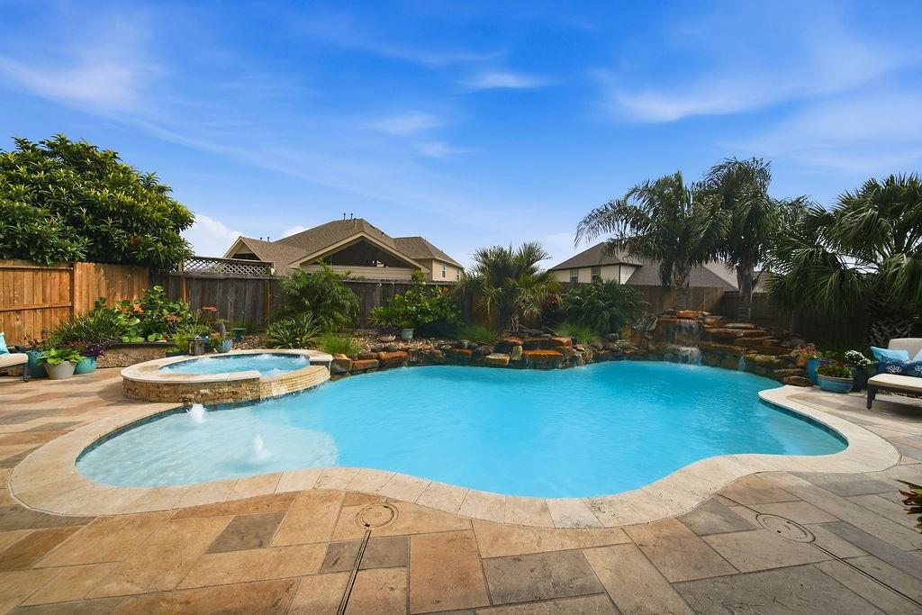 2513 Royal Field Lane