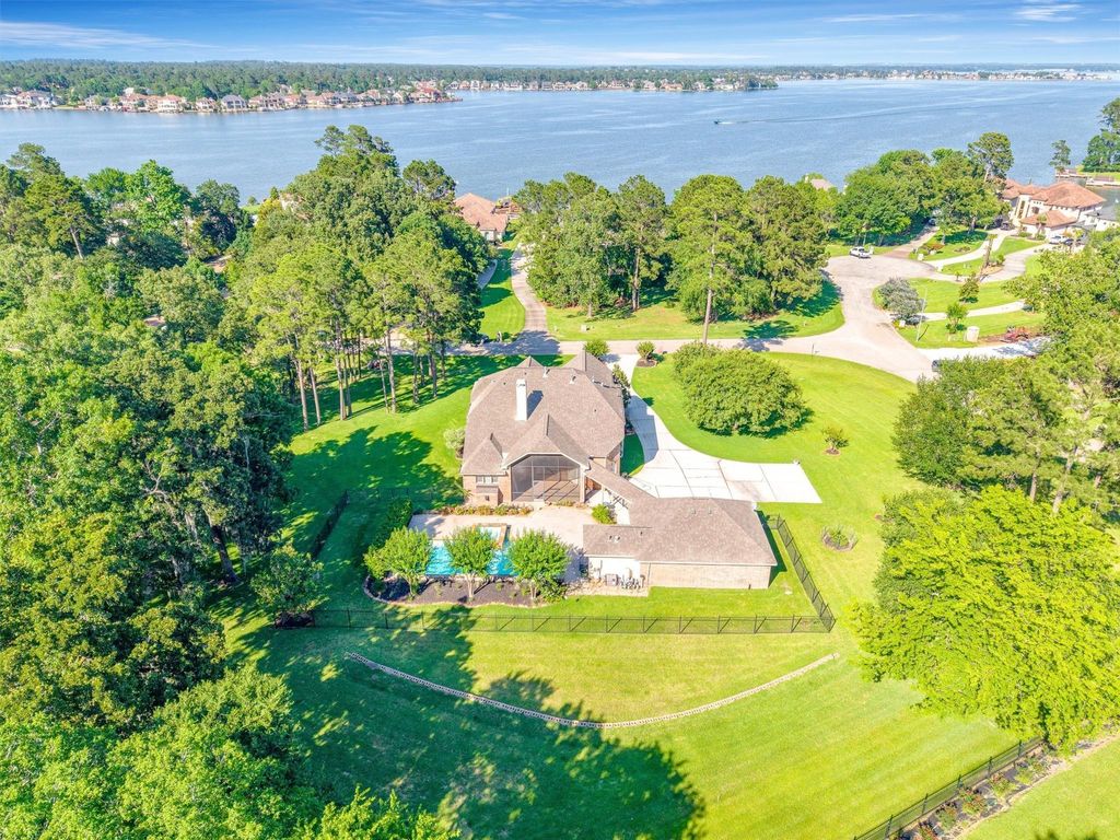 Photo of 11309 Harbor Breeze Drive, Montgomery, TX 77356 (MLS # 5780311)