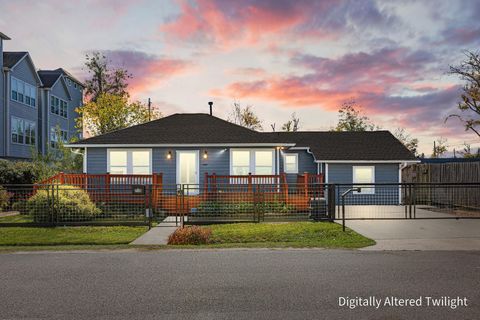 Photo of 710 E 28th Street, Houston, TX 77009 (MLS # 38200699)