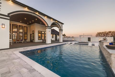 Tiny photo for 4821 Walters Road, Richmond, TX 77469 (MLS # 62101556)