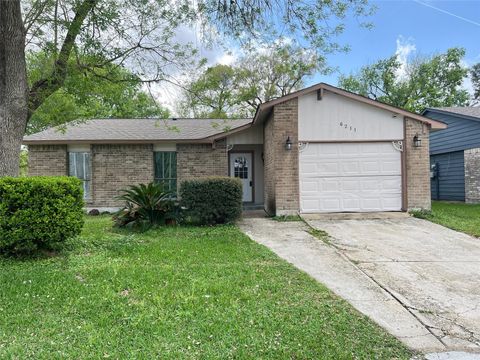 Photo of 6231 Hollow Pines Drive, Houston, TX 77049 (MLS # 14470933)