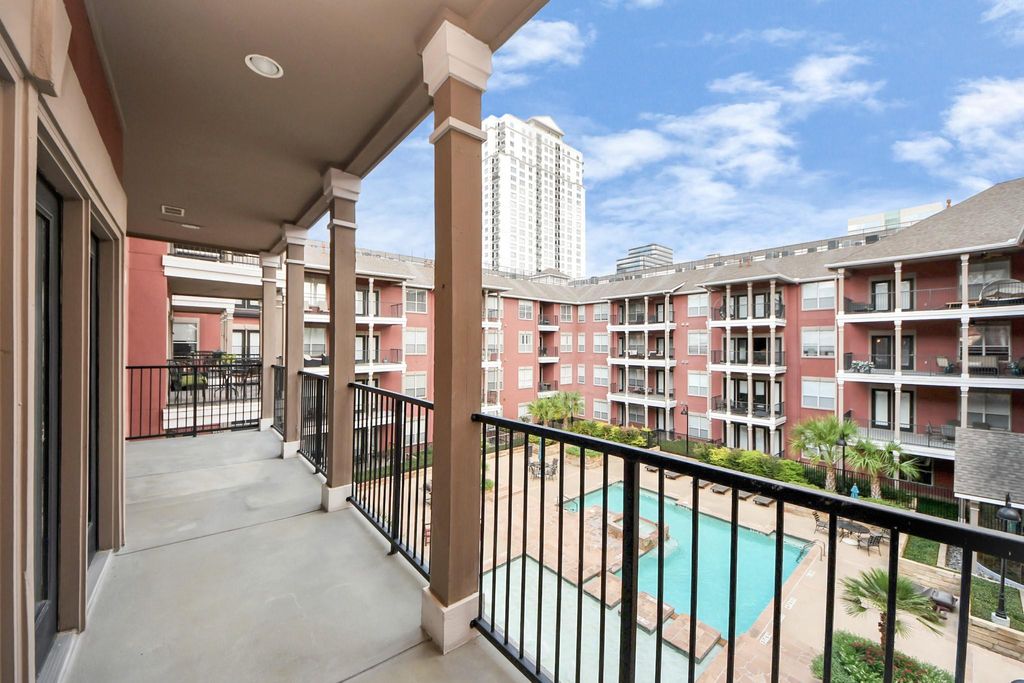 Photo of 2400 Mccue Road #333, Houston, TX 77056 (MLS # 74045794)