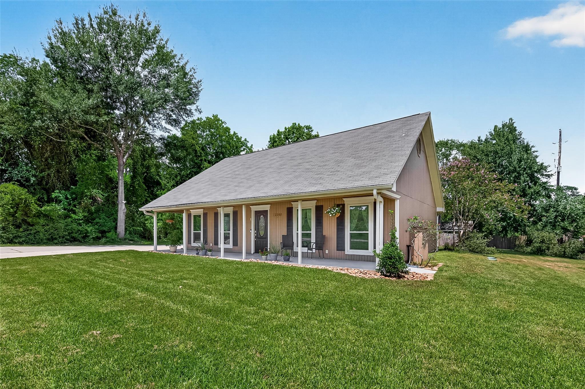 12202 Coachman Lane