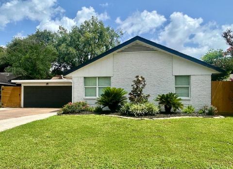 Photo of 4406 Benning Drive, Houston, TX 77035 (MLS # 27811961)