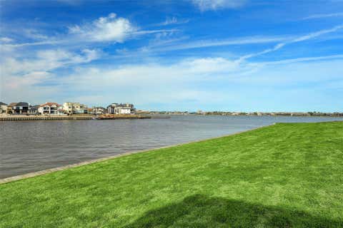 Vacant Land For Sale - 2502 Beacon Circle<br/> Galveston County, League City, TX 77573