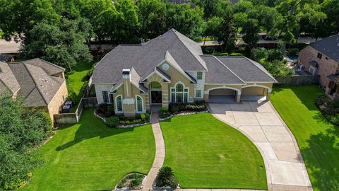 Photo of 7706 Long Shadows Drive, Sugar Land, TX 77479 (MLS # 76567687)