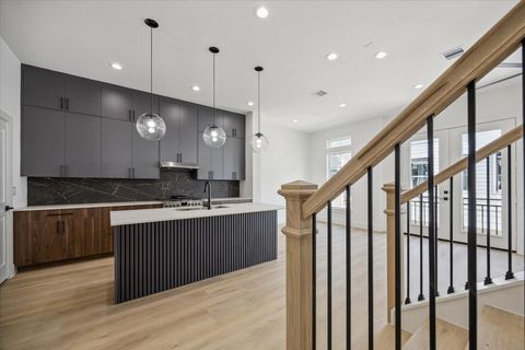 Tiny photo for 754 Curtin Street, Houston, TX 77018 (MLS # 93256065)