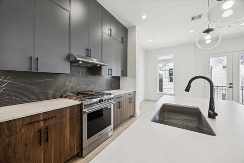 Tiny photo for 754 Curtin Street, Houston, TX 77018 (MLS # 93256065)