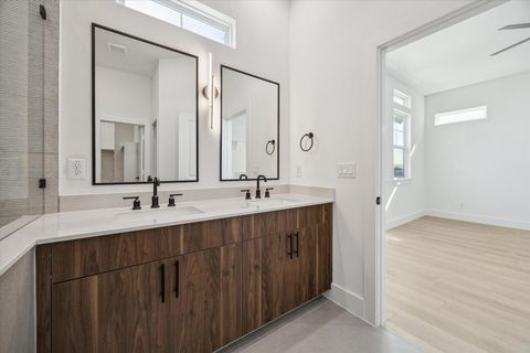 Tiny photo for 754 Curtin Street, Houston, TX 77018 (MLS # 93256065)