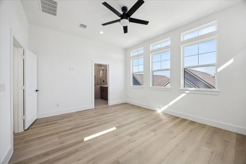 Tiny photo for 754 Curtin Street, Houston, TX 77018 (MLS # 93256065)