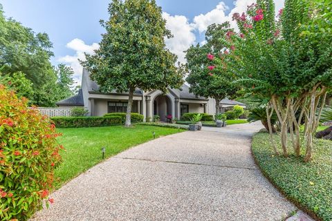 Photo of 12 Bayou Bend Pl, Beaumont, TX 77706 (MLS # 93196519)
