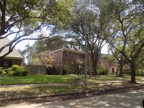 Photo of 3303 Williams Glen Drive, Sugar Land, TX 77479 (MLS # 55603454) Photo of 3303 Williams Glen Drive, Sugar Land, TX 77479 (MLS # 55603454)