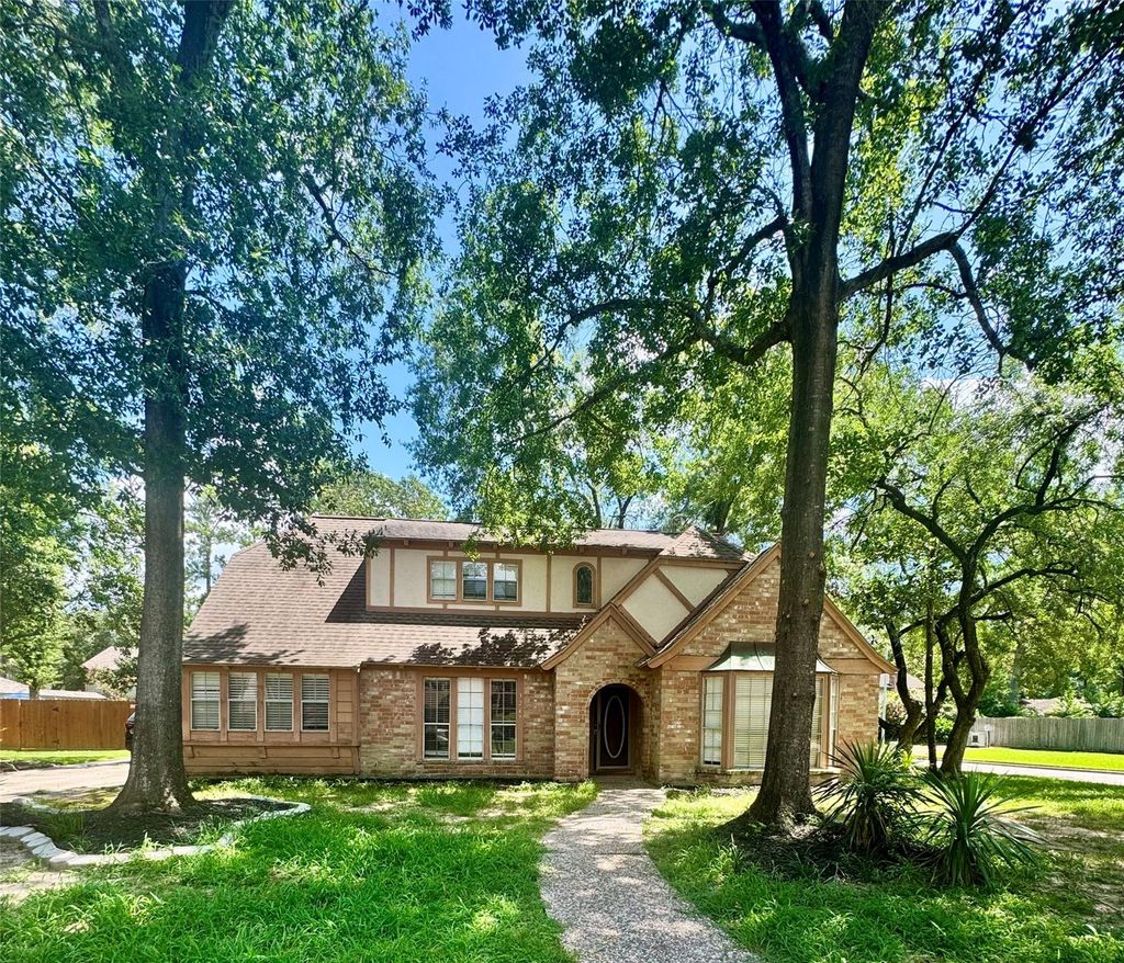 Photo of 3247 Little Bear Drive, Houston, TX 77339 (MLS # 63194308)