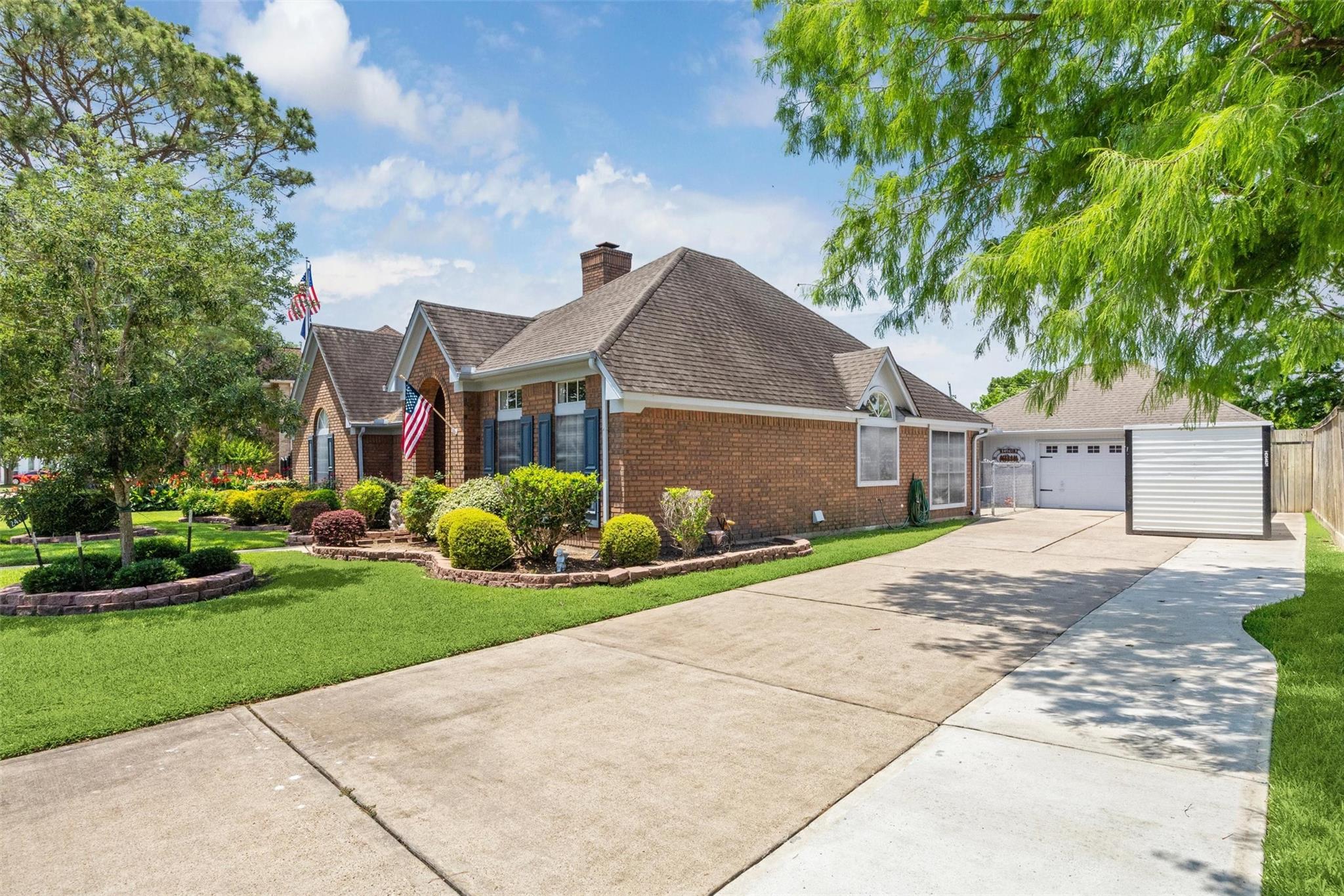 2419 Londonderry Drive