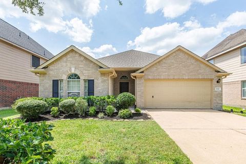 Property photo of 5618 savannah woods lane, rosharon, TX 77583