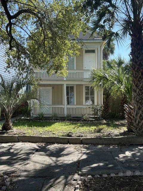 Photo of 3211 Ave N, Galveston, TX 77550 (MLS # 91329104) Photo of 3211 Ave N, Galveston, TX 77550 (MLS # 91329104)