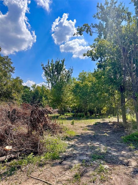 Photo of 4918 S South Acres Drive, Houston, TX 77048 (MLS # 35149144)