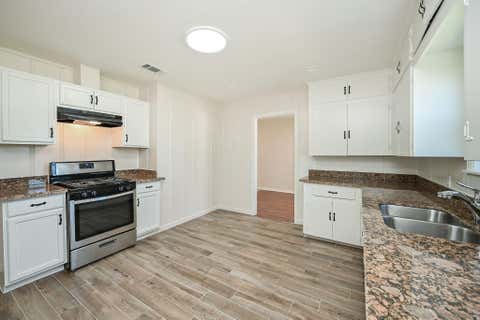 Tiny photo for 804 23rd Avenue N, Texas City, TX 77590 (MLS # 85791736)