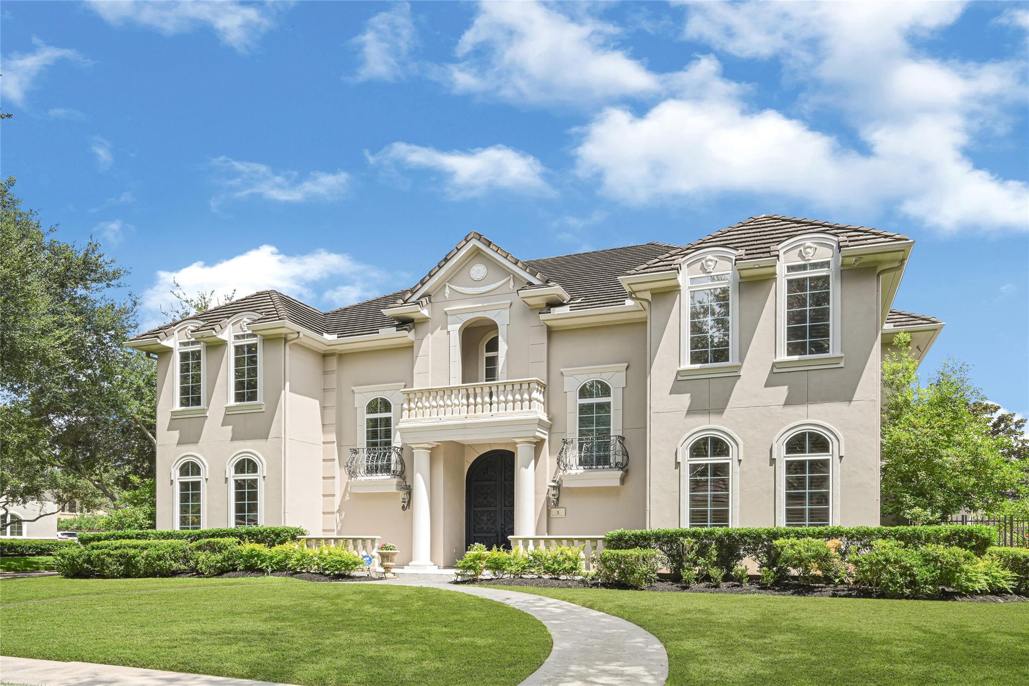 3 Waterford Pointe Circle