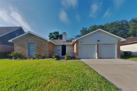 Photo of 3815 Regency Drive, Houston, TX 77045 (MLS # 48211072)